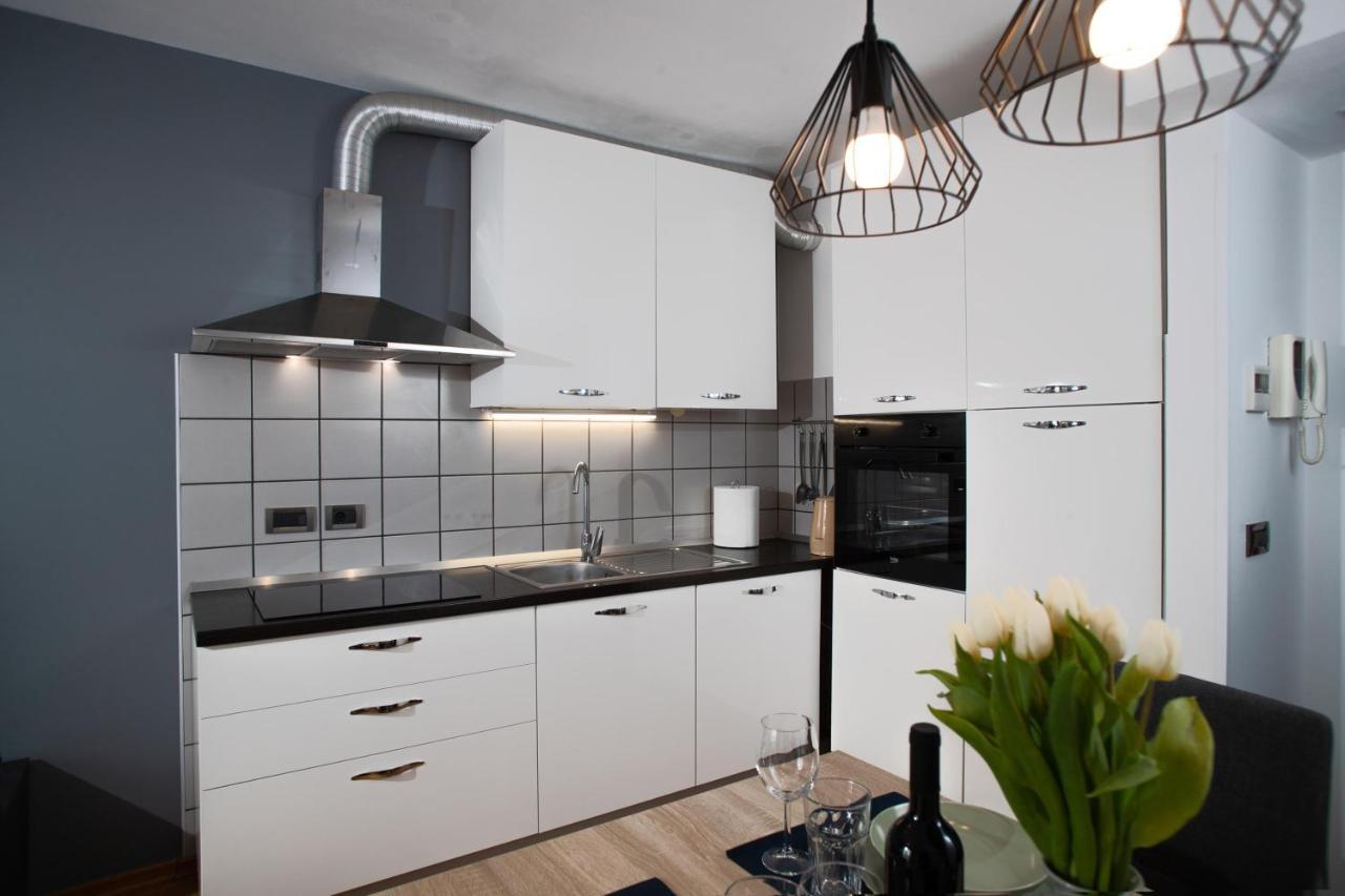 Apartment Moon Ровінь Екстер'єр фото