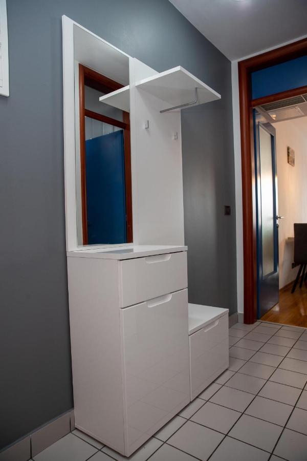 Apartment Moon Ровінь Екстер'єр фото